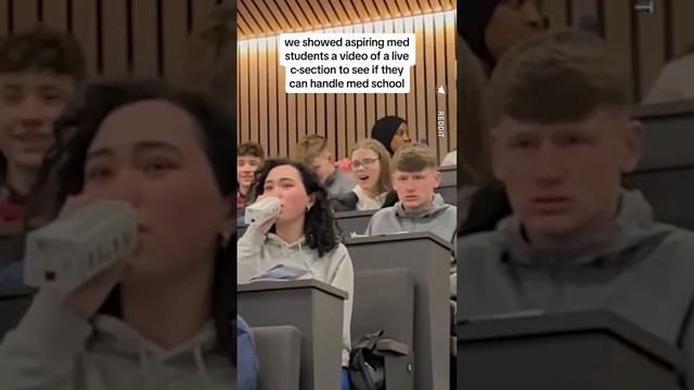 Студентам медуниверситета впервые показали видео с выполнением родов при помощи кесарева сечения смотреть онлайн