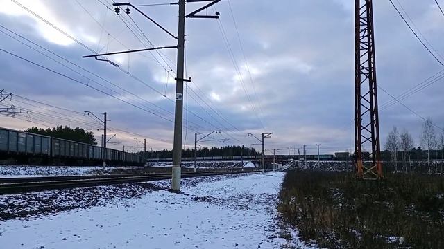 Электровоз ВЛ-11 и добрый машинист на ВЛ-10 у 084 смотреть онлайн
