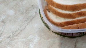 Подсушиваю хлеб в микроволновке