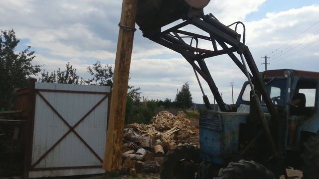 Брёвна КУНом на Стройке Т-40АМ смотреть онлайн