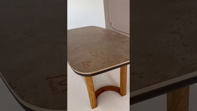 Журнальный дизайнерский стол Maneo