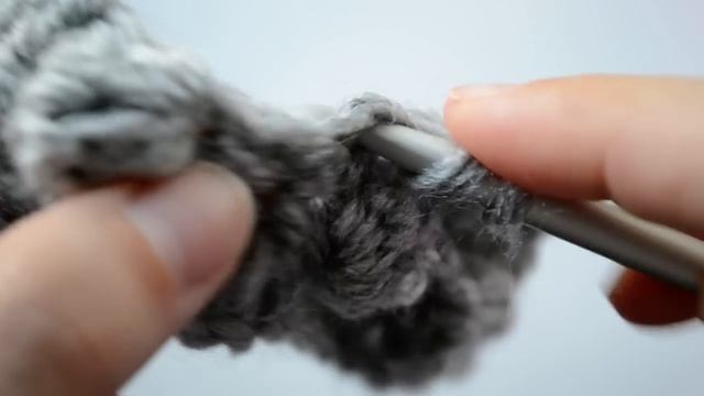How to crochet the bobble stitch - Part 3 of 5 - Crochet Lessons смотреть онлайн
