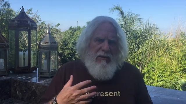 Quick Tip for Centering Yourself in the Moment | davidji смотреть онлайн