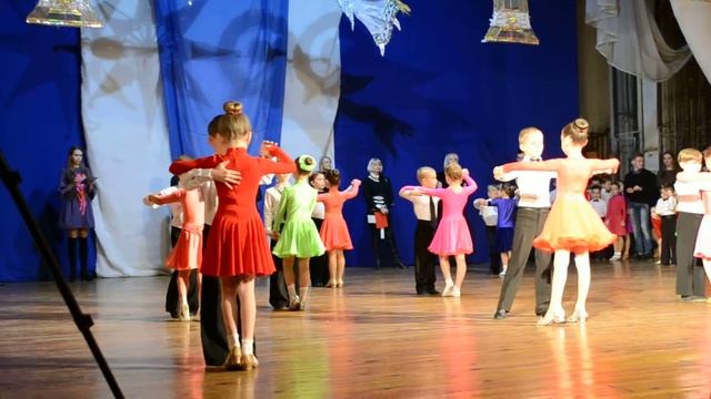 "Різдвяні зірочки 2016"Конкурс танців. Наша пара 29 ."Енергія добра" смотреть онлайн