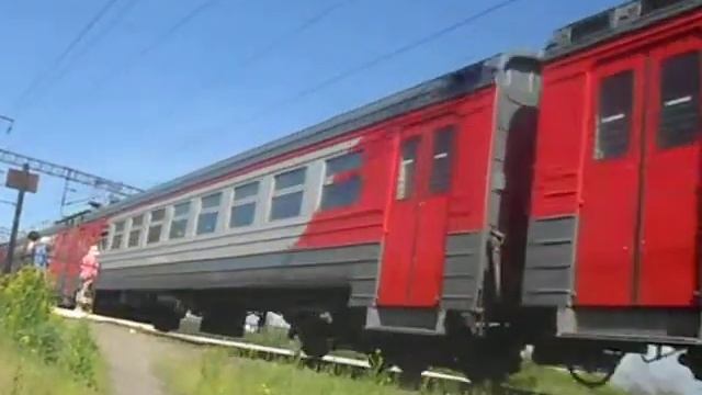 "явилась красно-девица" ЭР9Т-682 (14.05.2013г._09ч.31мин.) смотреть онлайн