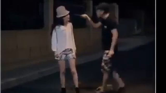 thief runs away with her sudden shock. смотреть онлайн