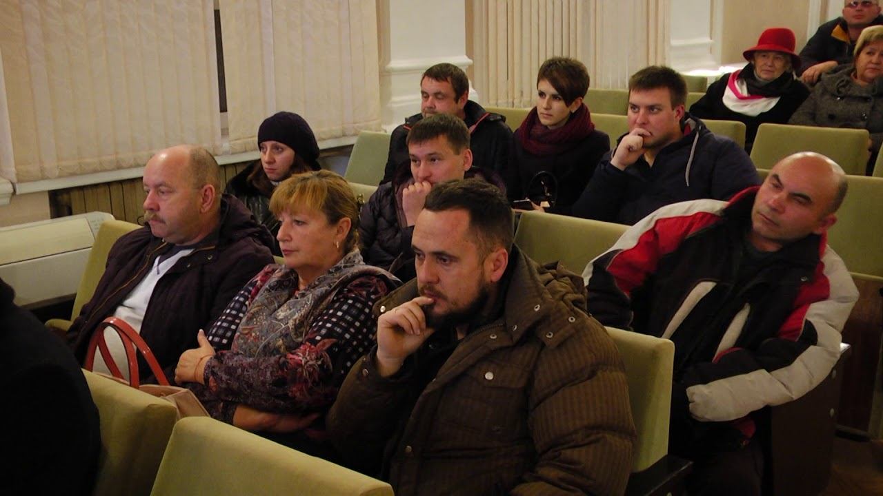 Вокруг бывшего «Молодежного»... смотреть онлайн