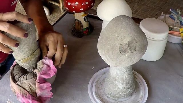 DIY - COMO FAZER COGUMELOS PARA DECORAÇÃO DE JARDIM: MUITO FÁCIL смотреть онлайн