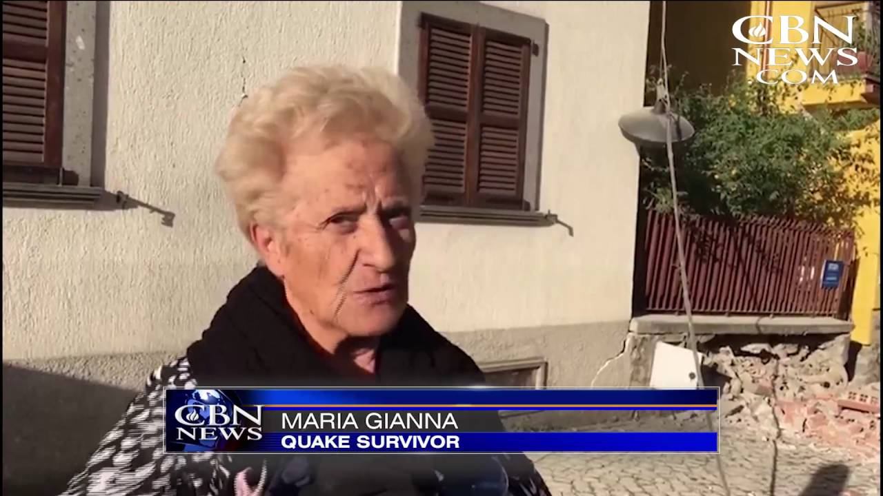 Strong Quake Rocks Central Italy: 'The Town Isn't Here Anymore' смотреть онлайн