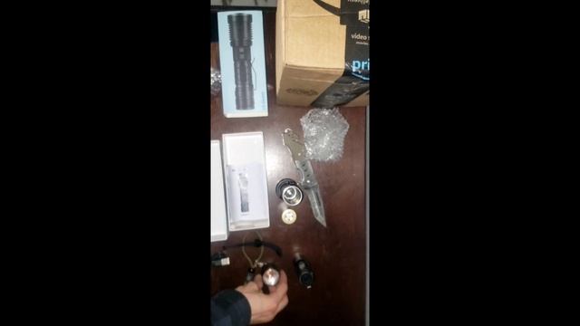 100000 Lumen Zoomable flashlight Review. смотреть онлайн