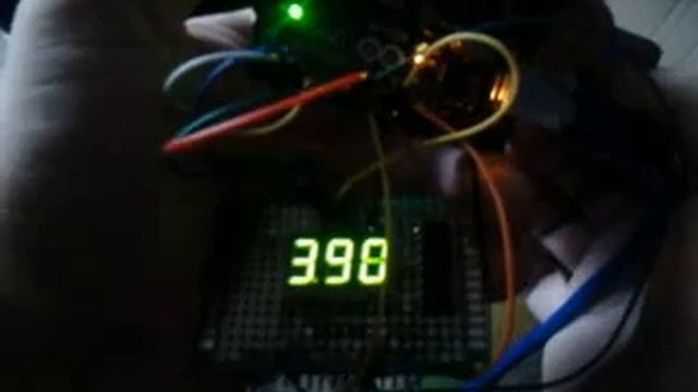arduino_voltmetr_7_segmen_LED смотреть онлайн
