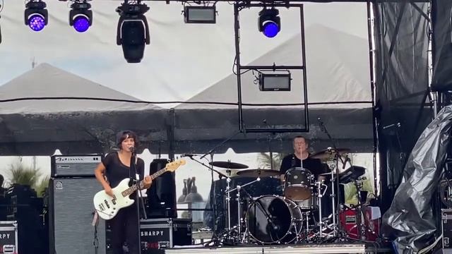 Meg Myers - Desire (Live)