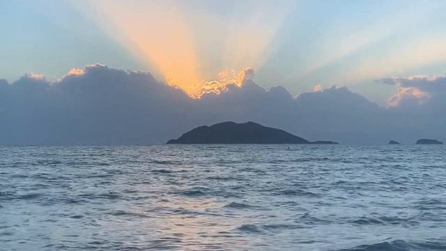 Видеоролик: « Мечты о приятном лете», включая афоризмы Эпиктет, О.Уайльда. смотреть онлайн