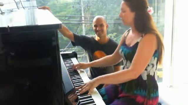 IRINA KOLESOVA INVITES YVES BARON LE TENOR AT SUPERSTAR BANGKOK смотреть онлайн