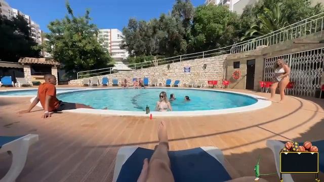 БИГ БУРУРИ / GENSYXA (Pools, Hot Tubs, and Beaches) смотреть онлайн