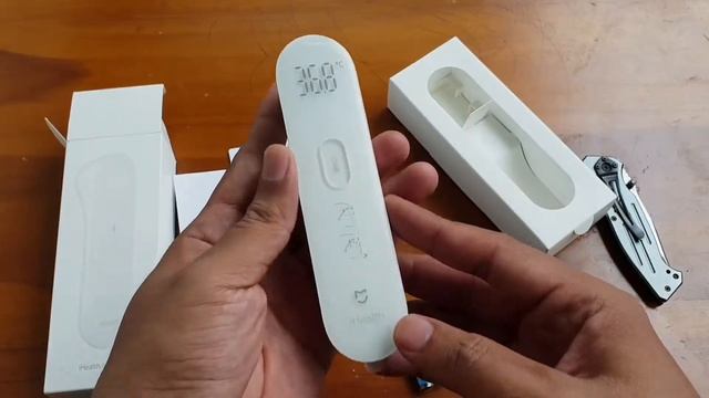Unboxing Xiaomi Thermometer Digital 😨 смотреть онлайн