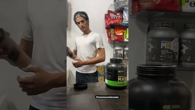 Optimum nutrition ON MASS GAINER REVIEW #gainers #jammu #suppliments #muscleinvader #protein смотреть онлайн