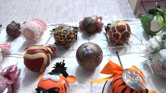 Эко-проект "Тюнинг ёлочной игрушки" в Алуште смотреть онлайн