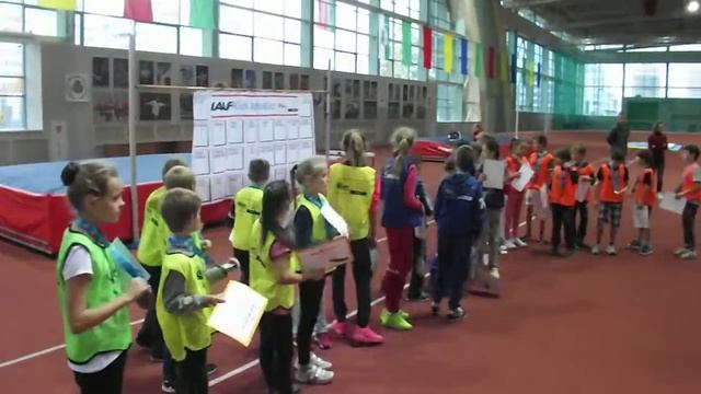 All participants were satisfied смотреть онлайн