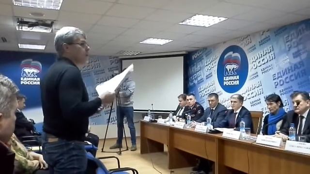 Встреча владельцев гаражей на Малой Бухарестской с инвестором смотреть онлайн