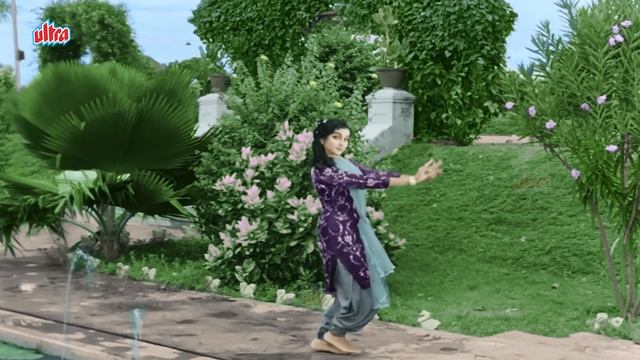 Husnwale Tera Jawab Nahin 4K In COLOR - Mohammed Rafi - Rajendra Kumar Asha Parekh - Gharana 1961