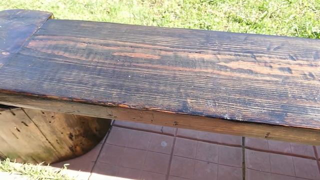 Скамейка деревянная