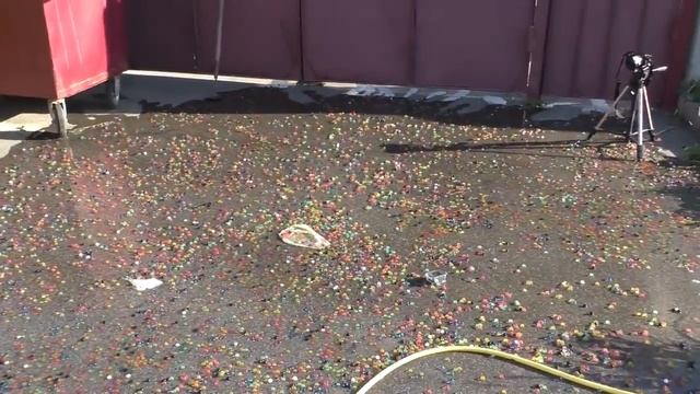 ПРОЖИГАЮ ЛАЗЕРОМ ОГРОМЕННЫЙ ШАР с ВОДОЙ внутри ОРБИЗОВ ! смотреть онлайн