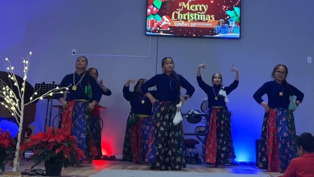 Jhili Ra Mili (Cover Dance)-@LakmitLepchaOfficial || New Nepali Christmas Dance song|| GROUP DANCE смотреть онлайн