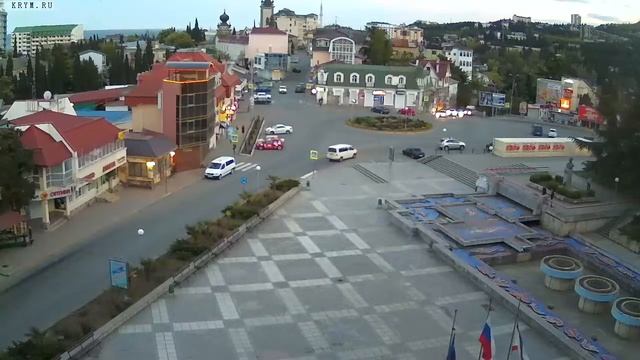 Вебкамера "Площадь Советская". Запись 06.05.2016 20:00:02 смотреть онлайн