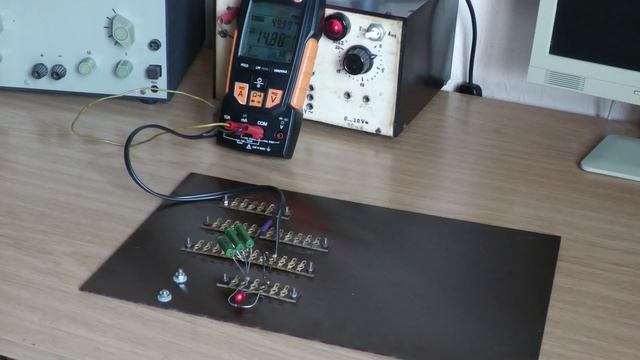 Die LED an der 230V Netzspannung - Nur etwas für die erfahrenen Bastler смотреть онлайн