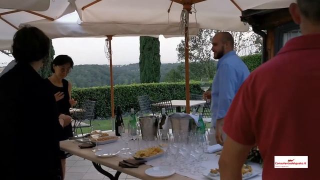 Agriturismo Podere Casato: Un antico Borgo nel cuore della Toscana, immerso nella natura смотреть онлайн