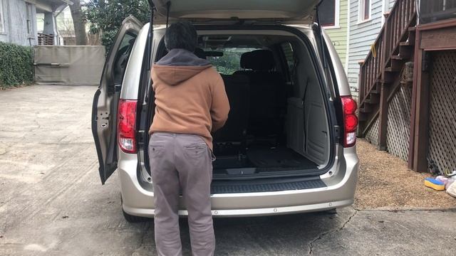 van stow n go seating смотреть онлайн