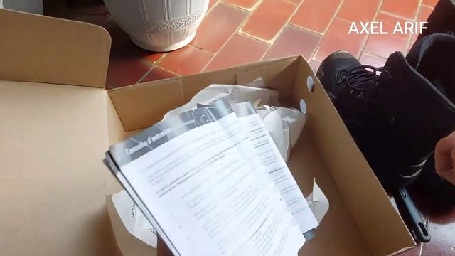 Unboxing Lowa Boots Z8N смотреть онлайн