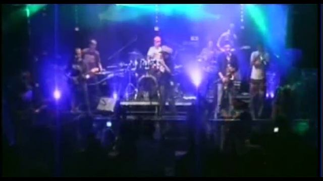 Earl Sixteen - Mash Up The Dance - Live backed By No More Babylon смотреть онлайн