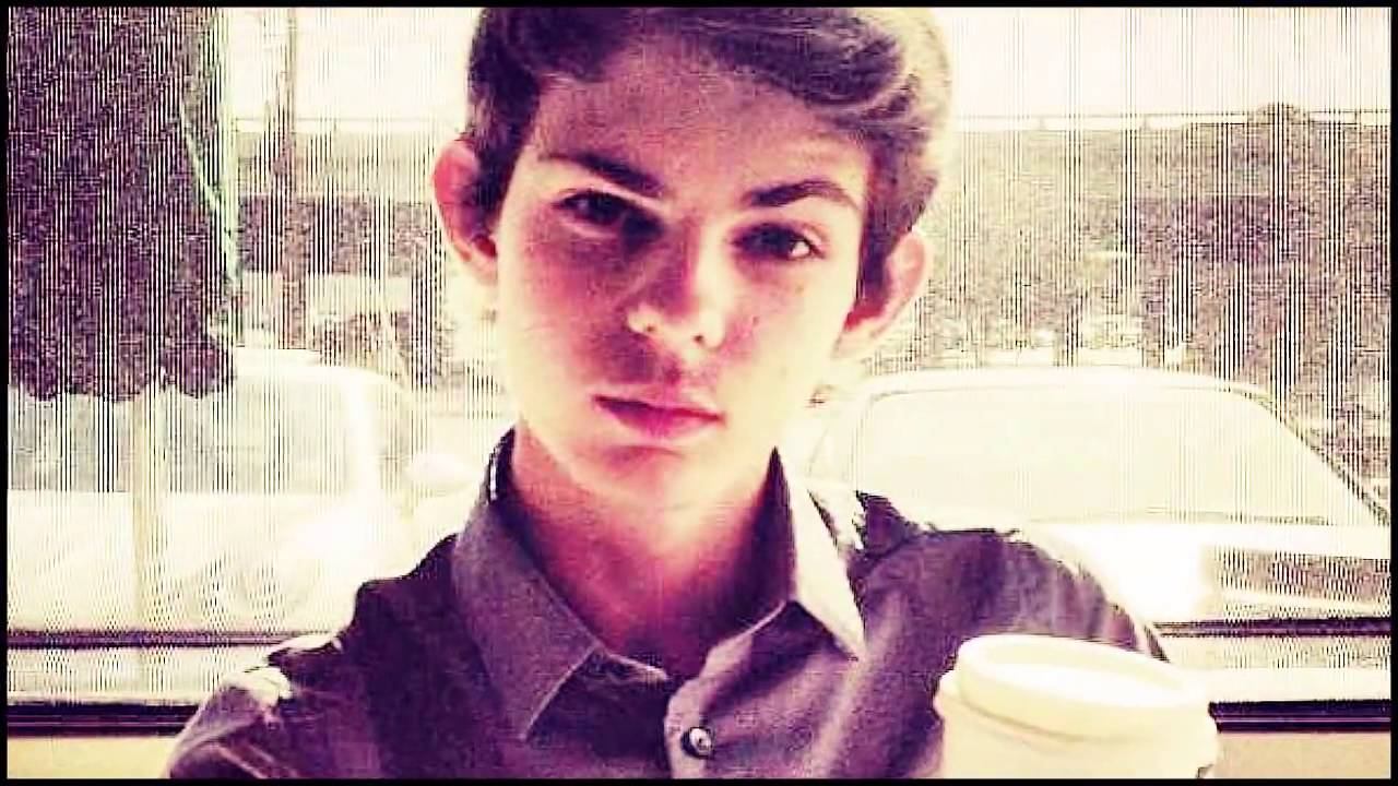 Robbie Kay смотреть онлайн