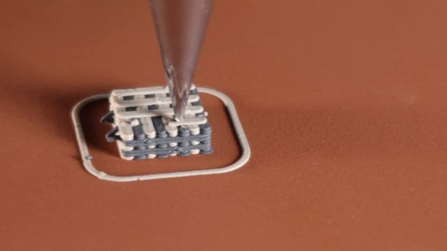 Dual Extrusion Clay Printing With 1mm Nozzle and 0.5mm Layer Height: Woven Pattern смотреть онлайн