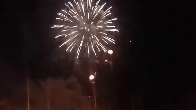 Фейерверк на 399-летие Новокузнецка смотреть онлайн