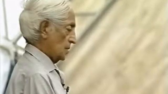 Джидду Кришнамурти. Возможно ли тотальное изменение мозга. Беседа 5, Швейцария, Саанен. 19.07.1983. смотреть онлайн