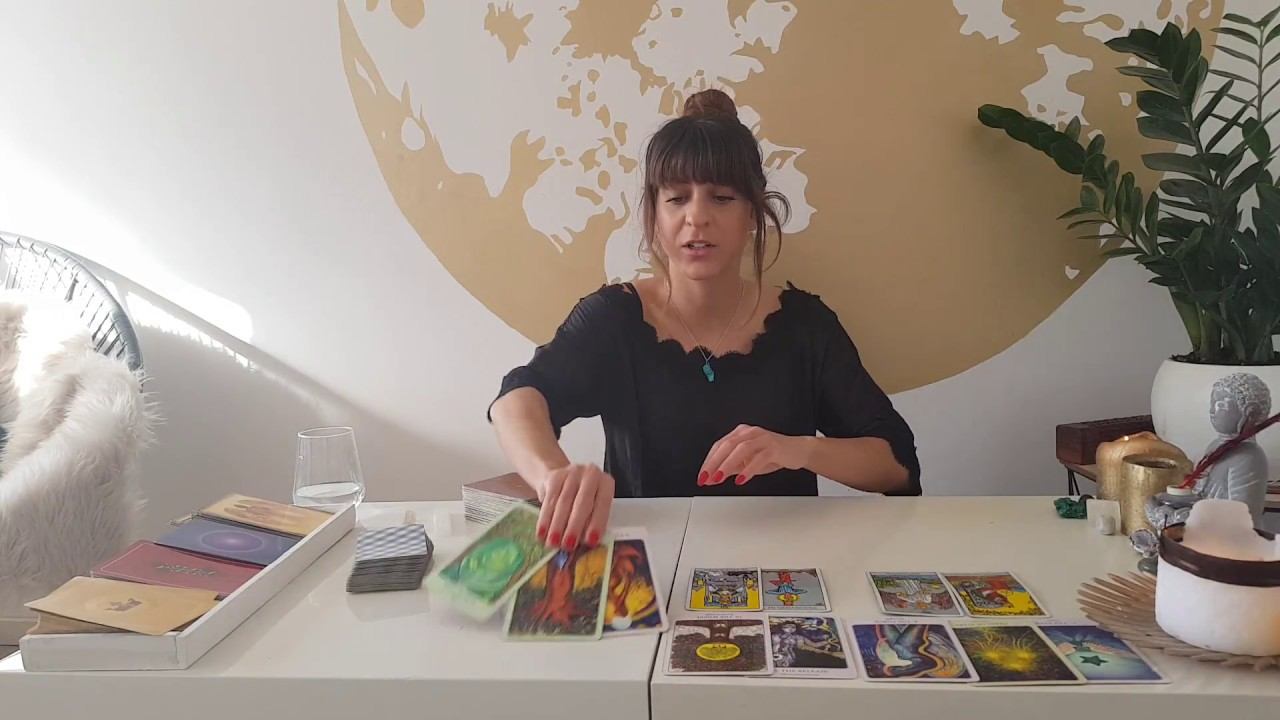 CANCER - 'EGO IS IN THE WAY...' 15-28th February Love Tarot Reading смотреть онлайн