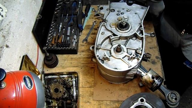 NSU Special Max 250 engine rebuild ( part 1 ) смотреть онлайн