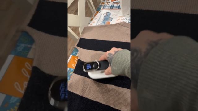Super Lint electric fabric shave | Remove Fabric Fuzz #amazonfinds #lifehacks #problemsolved смотреть онлайн