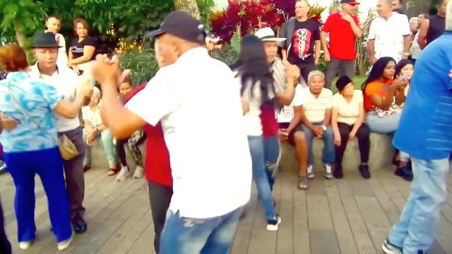 CHALO GONZALEZ con Los Integrados Parranderos, con su sonido musical bailable смотреть онлайн
