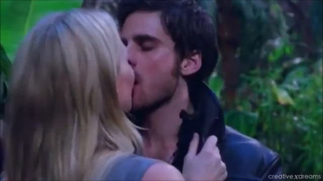 Crazy In Love -  Emma & Hook