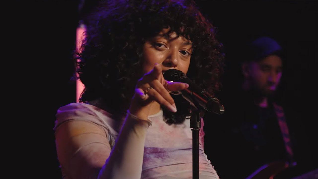 Mahalia - Karma (Live From YouTube Space, London) смотреть онлайн