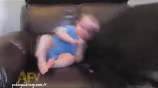 Смешной клип!Попробуй не посмеяться смотреть онлайн