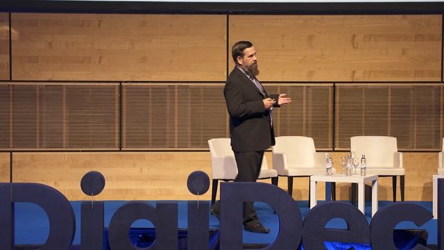 Paul Oakley I BIM - a global solution to a local problem смотреть онлайн