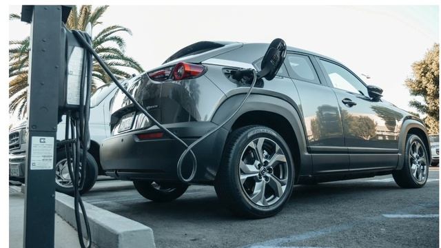 Огромная «пробка» из новых автомобилей: вот где припаркован немецкий автомобильный кризис