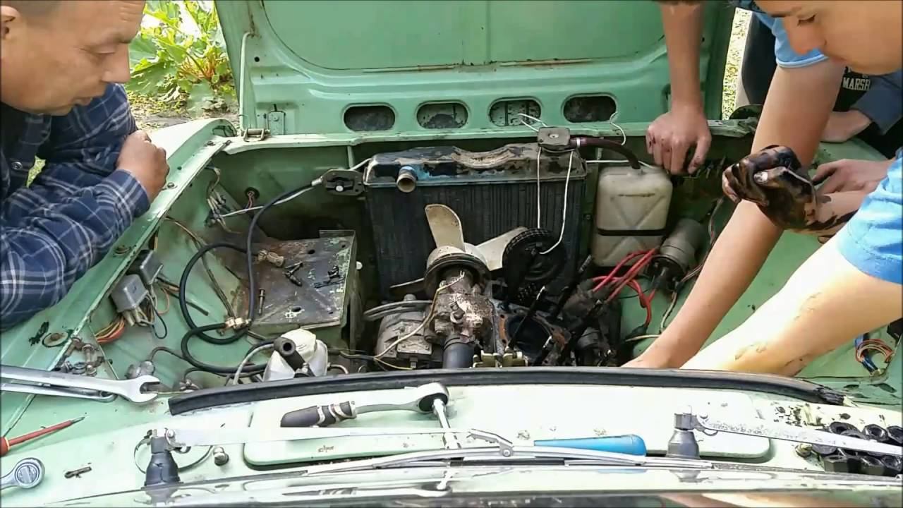 Moskvich 412 Stuck Engine Repair (time Lapse)