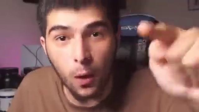 Axelbolt хотят забанить ютуберов #недушитеютуберов смотреть онлайн
