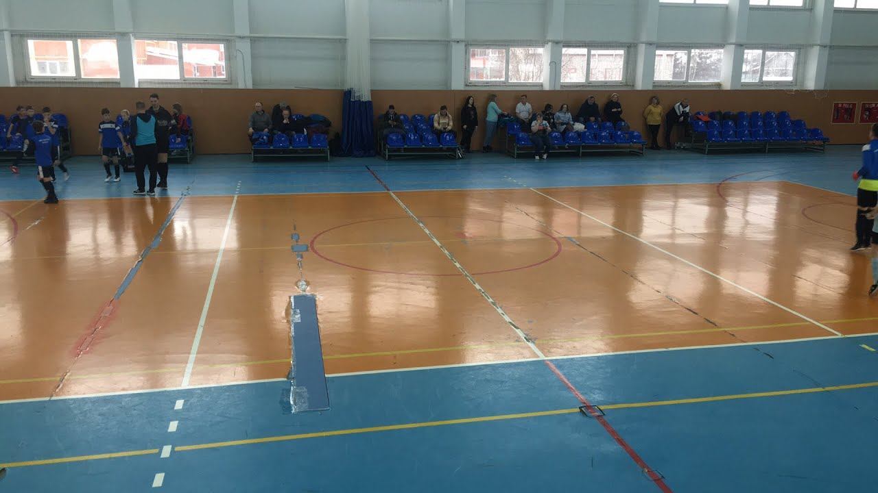 Первенство 2010 - 2011 Кристалл - Ровесник смотреть онлайн